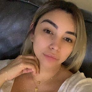 Meet your Posher, Leticia